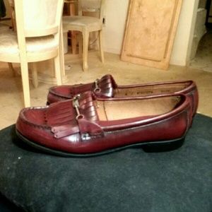 Bass Kiltie Loafers in Burgundy
